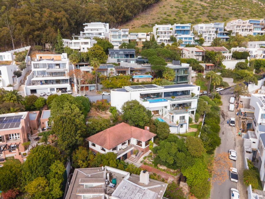 5 Bedroom Property for Sale in Fresnaye Western Cape